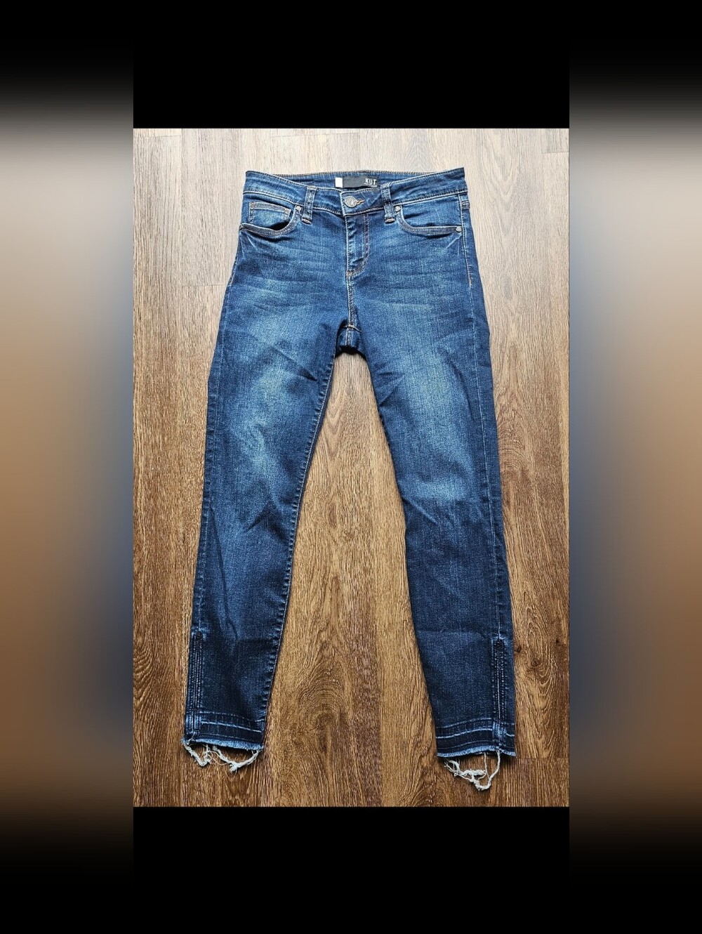 KUT from the Kloth Raw Hem Ankle Skinny Jeans Women’s Size 0 Medium Wash Stretch